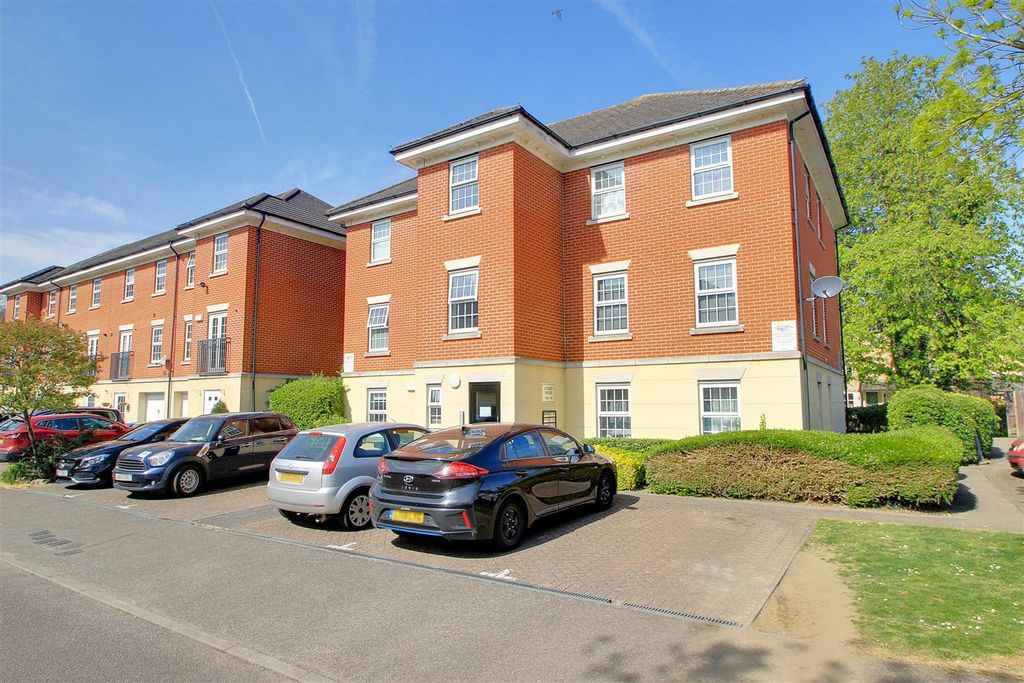 Property photo 1 of 16