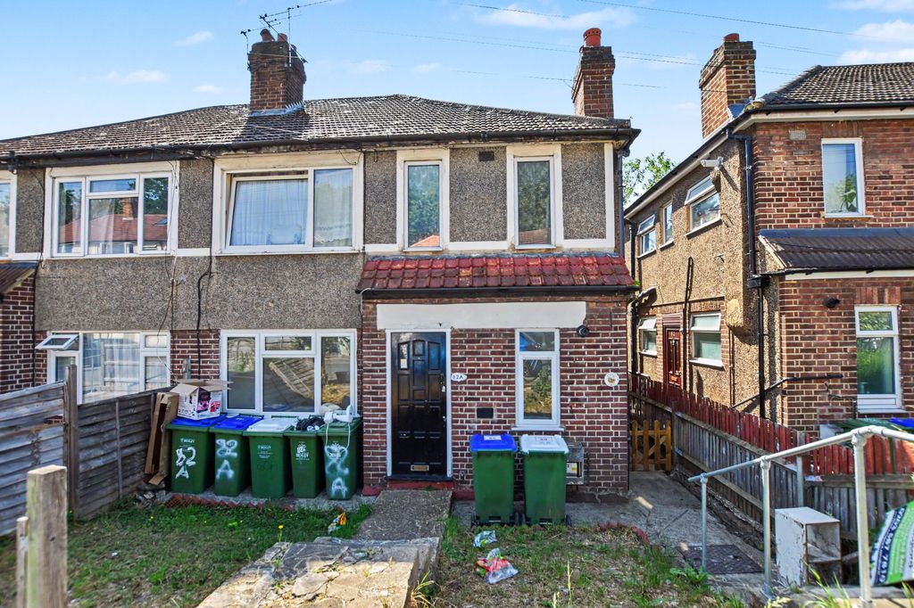 Property photo 1 of 15 82 Holly Hill Road, Lessness Heath, Erith Da8 1Qd