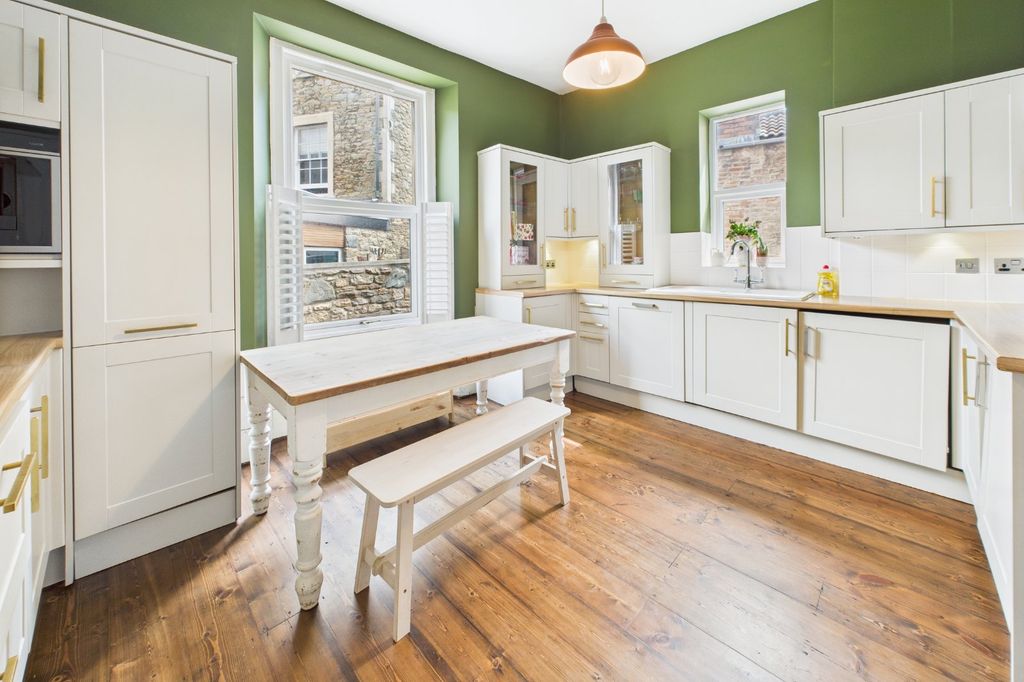 Property photo 2 of 14 Kitchen/Dining Room