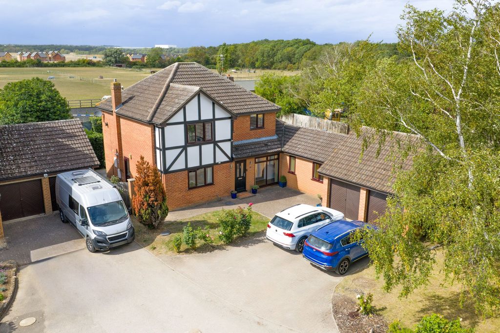 Property photo 1 of 31