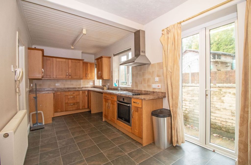 Property photo 3 of 23