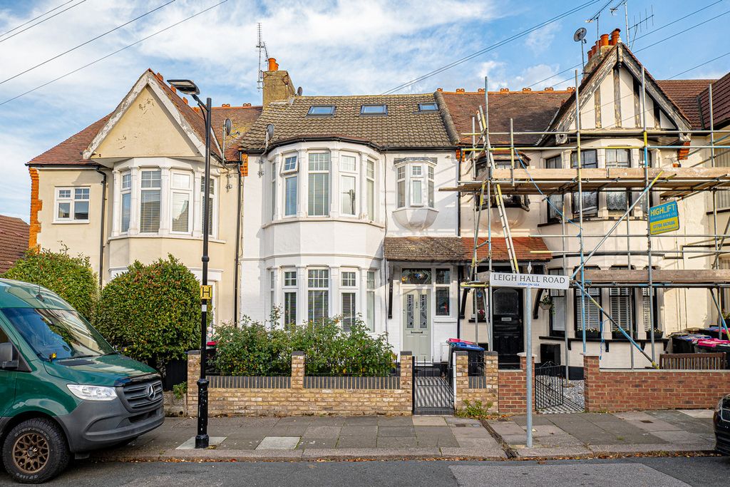 Property photo 1 of 25