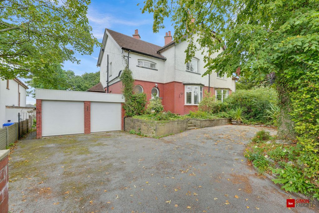 Property photo 1 of 28