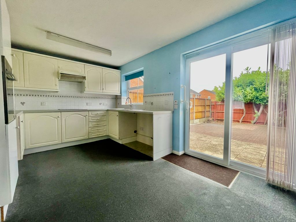 Property photo 3 of 11 Img_5483