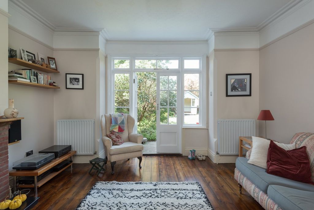 Property photo 2 of 21