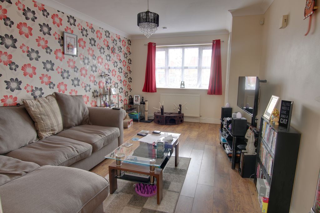 Property photo 3 of 7