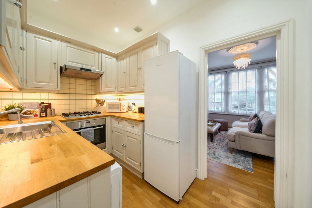 Property photo 2 of 12 Picture No. 24