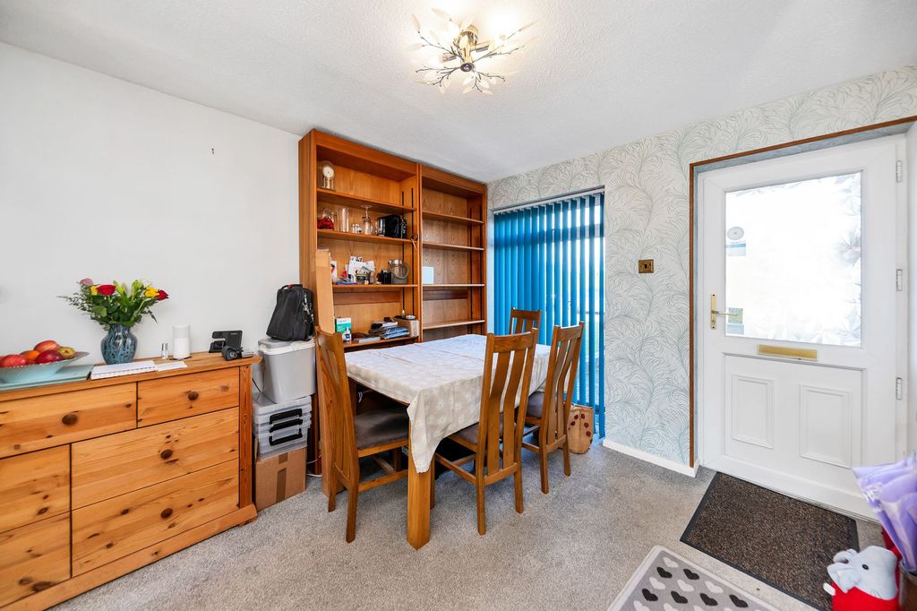 Property photo 3 of 21