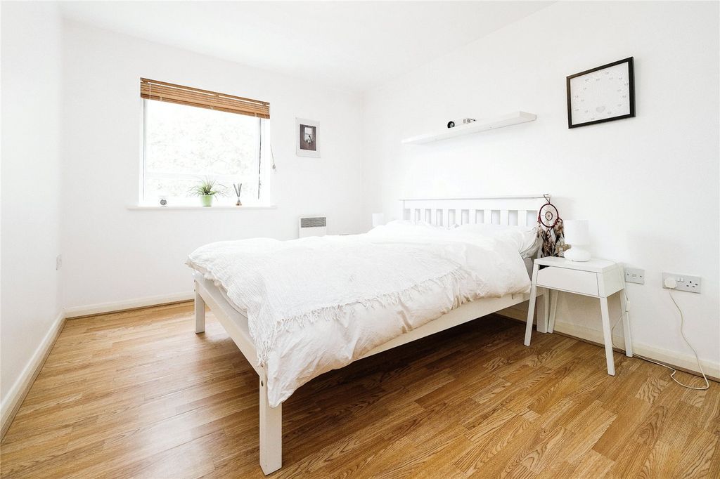 Property photo 2 of 12 Picture No. 03