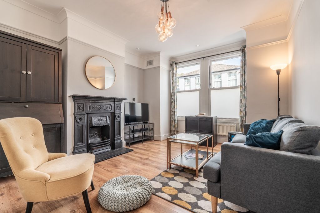 Property photo 1 of 11 4406931