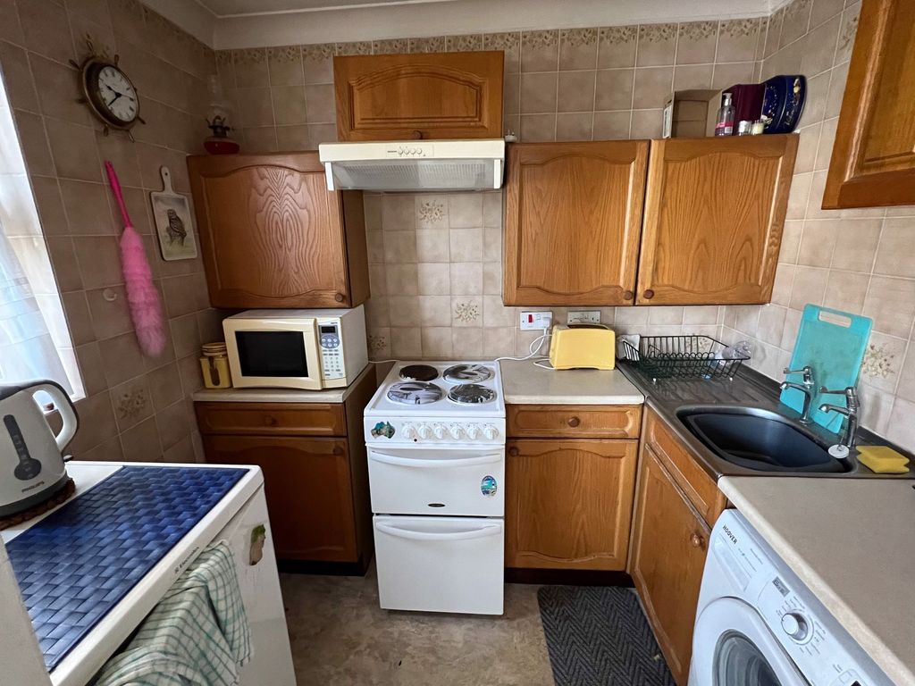 Additional image 5 of 1 bed flat for sale12 Maison Belleville, St Saviour JE2