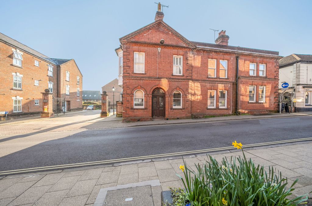 Property photo 2 of 15 1430373-15-69Bbb3...