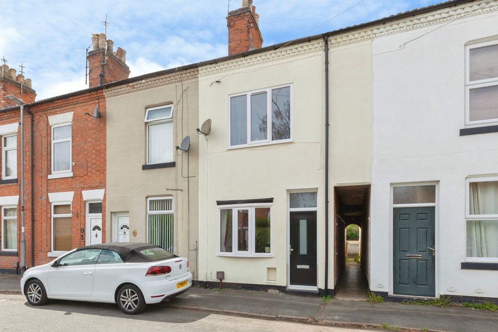 Property photo 1 of 18 Pbox-Img.Jpg