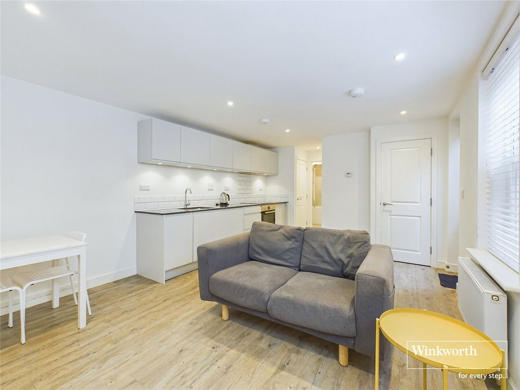 Property photo 2 of 7 Picture No. 16