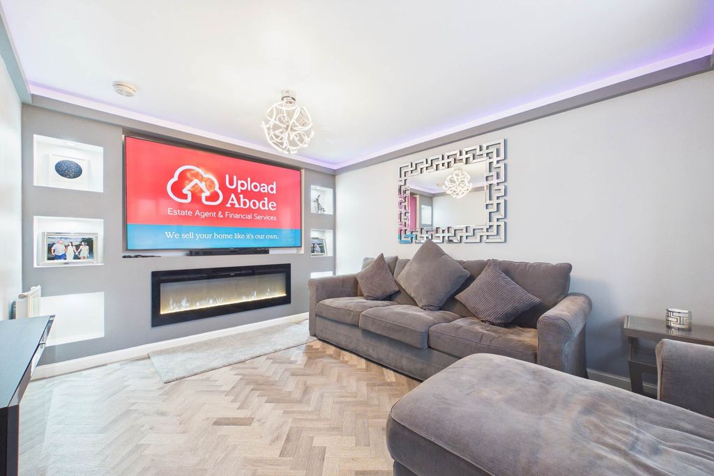 Property photo 2 of 26