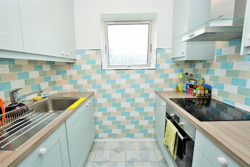 Property photo 2 of 6 Jetty Court.Jpg
