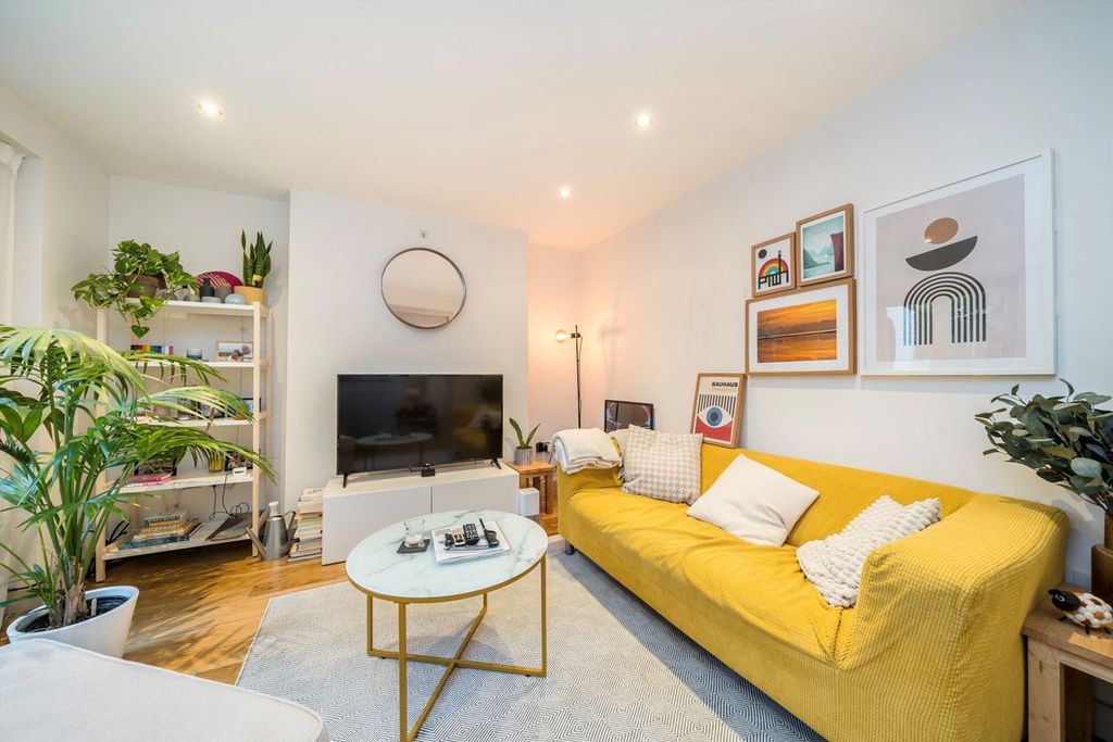 Property photo 3 of 5