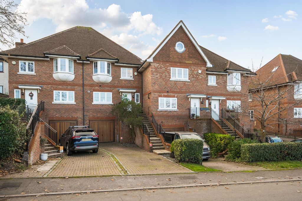 Property photo 1 of 25