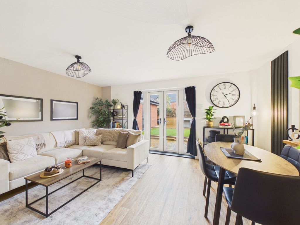 Property photo 3 of 21 Lounge/Diner