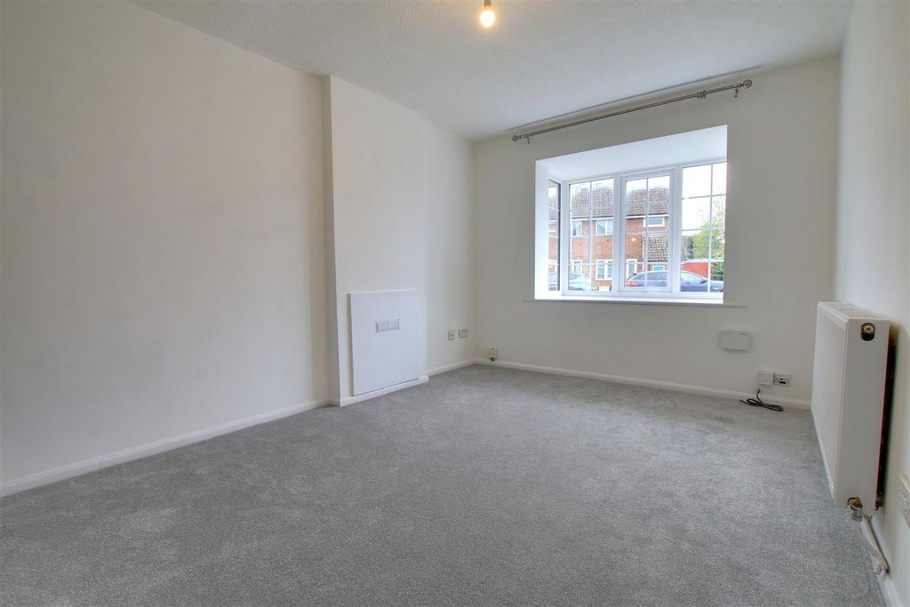 Property photo 3 of 8 Img_9001-Img_9003.Jpg