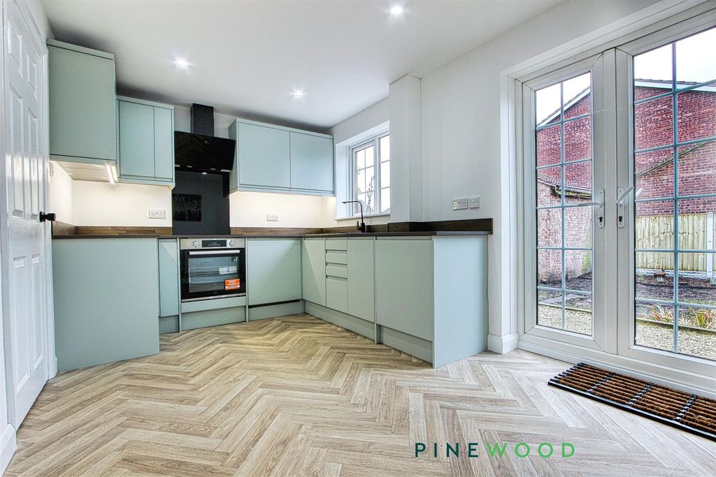 Property photo 2 of 19 Kitchen Diner