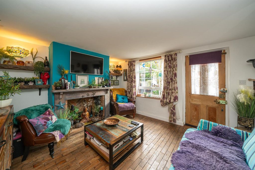 Property photo 3 of 15 4-Bradden-Cottages-1007.Jpg