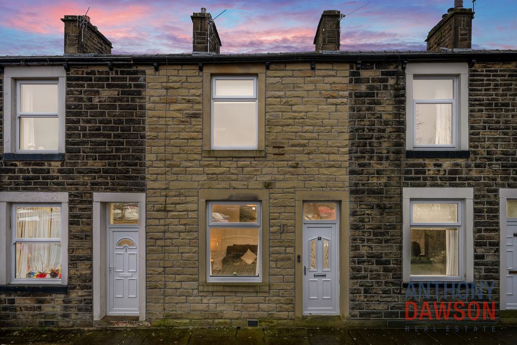 Property photo 1 of 9