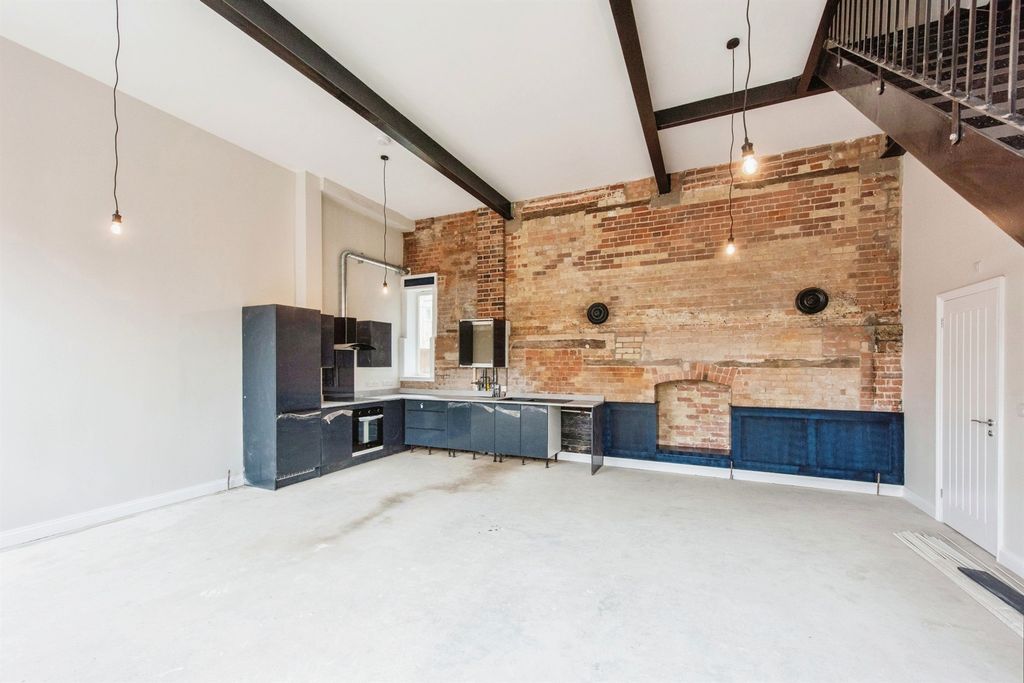 Property photo 3 of 11 Image