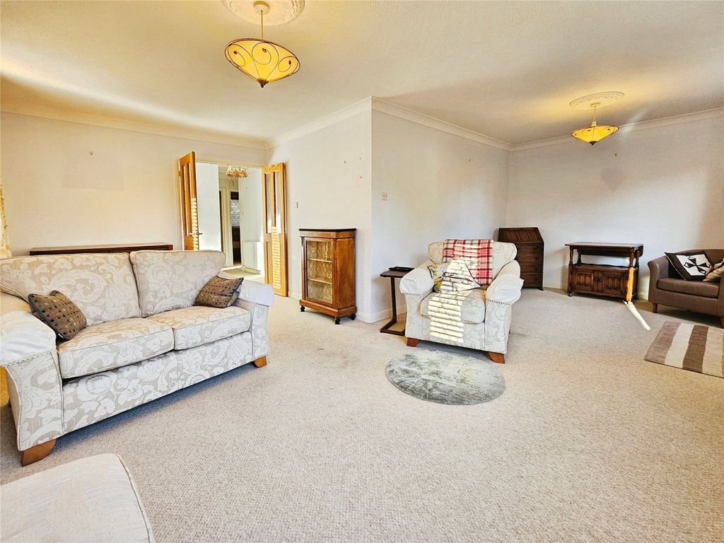 Property photo 3 of 16 Picture No. 28