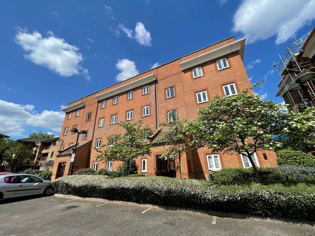 Property photo 1 of 9 1486570