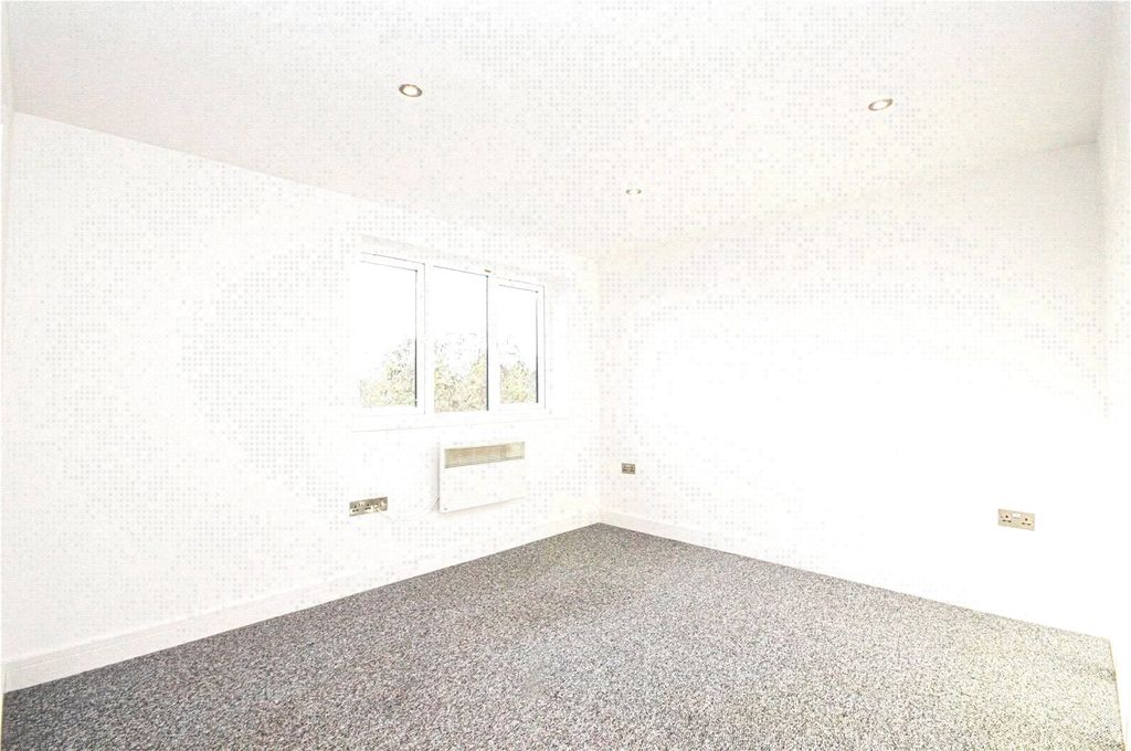 Property photo 3 of 3 Picture No. 01