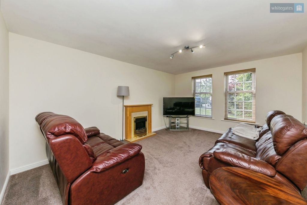 Property photo 2 of 12 Pbox-Img.Jpg