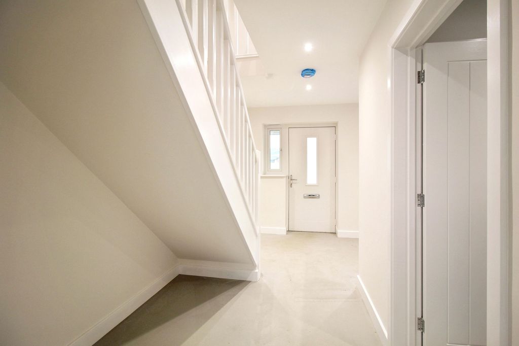 Property photo 3 of 22 Hallway