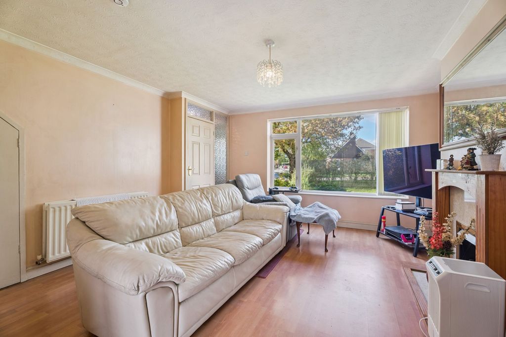 Property photo 2 of 12 Photo 1