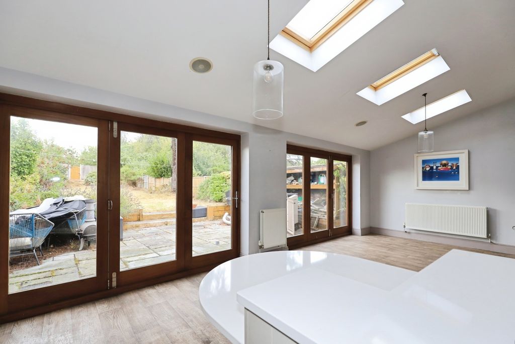 Property photo 2 of 21 Pbox-Img.Jpg