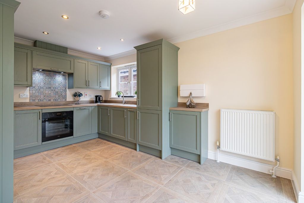 Property photo 3 of 22 5203715