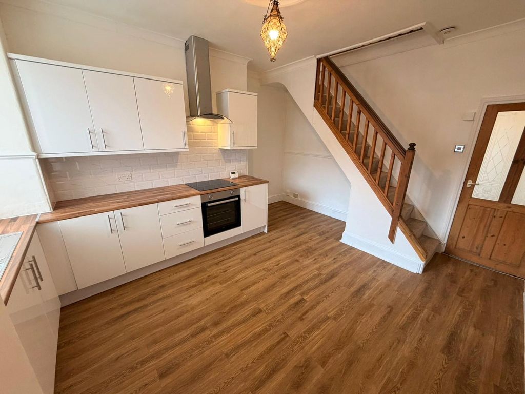 Property photo 2 of 19 Picture No. 06