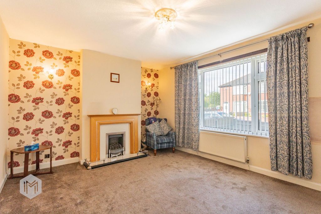 Property photo 2 of 21