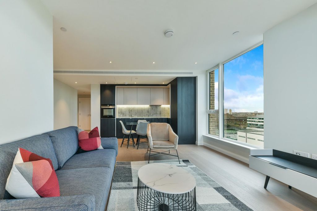 Property photo 2 of 9