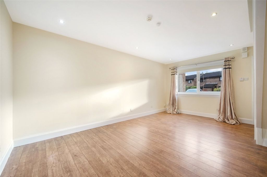 Property photo 3 of 20 Picture No. 02