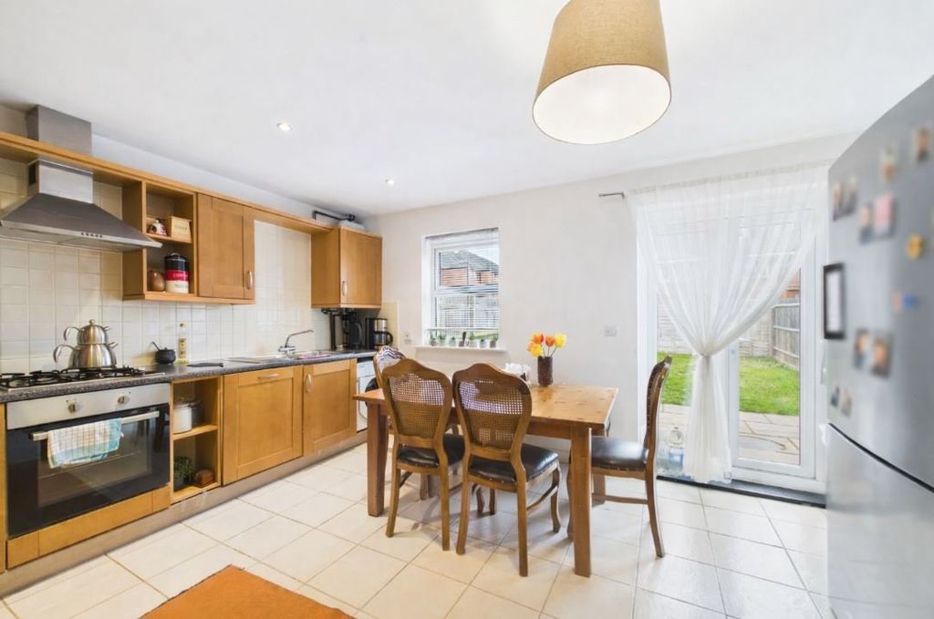 Property photo 2 of 11 Picture No. 20