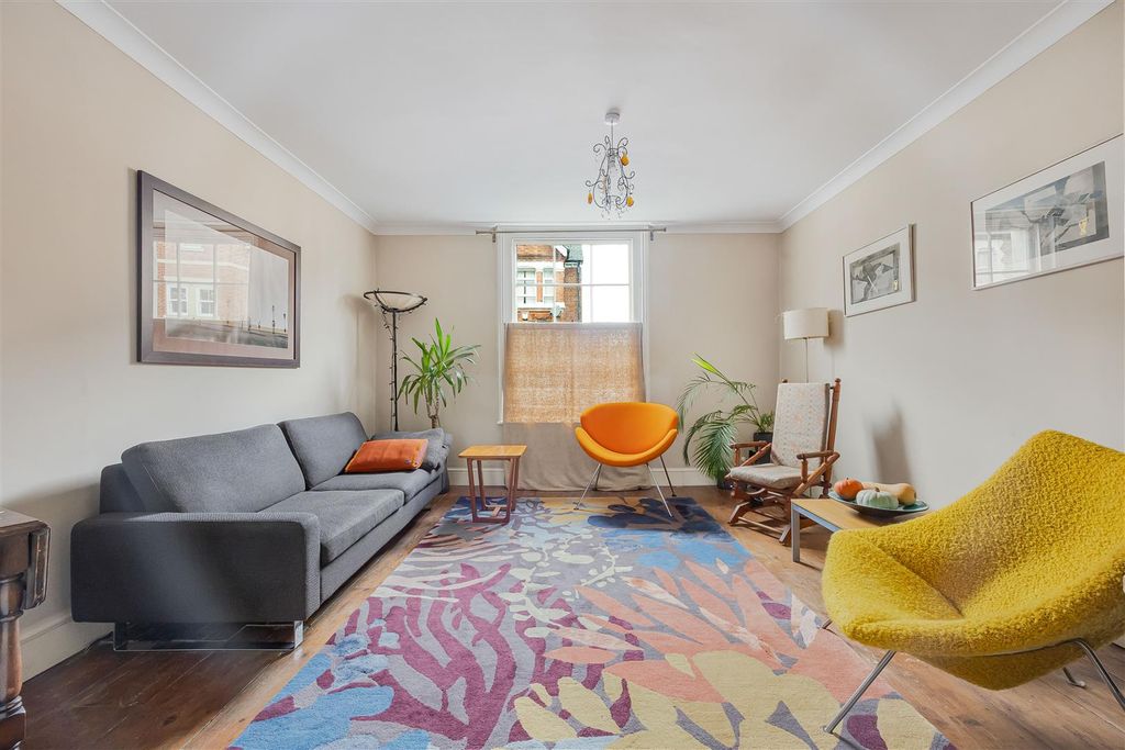 Property photo 2 of 18