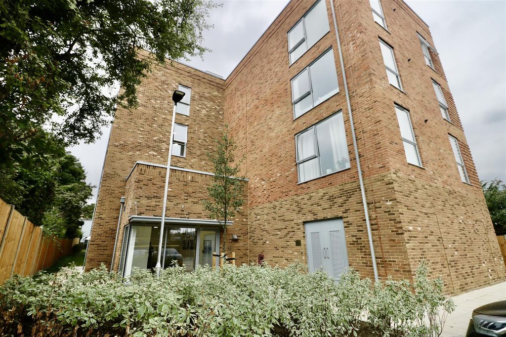 Property photo 3 of 13 External