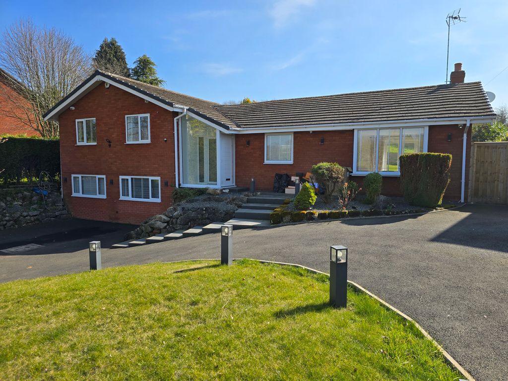 Property photo 2 of 24