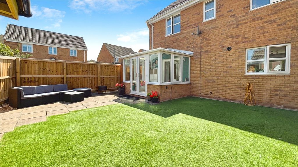 Property photo 2 of 23 Picture No. 24