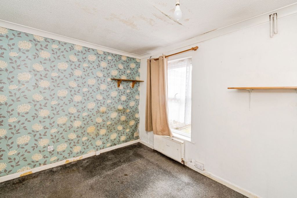 Property photo 3 of 13 Pbox-Img.Jpg