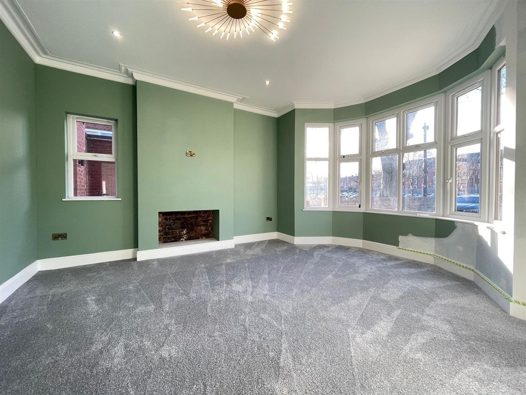 Property photo 2 of 7 5.Jpg