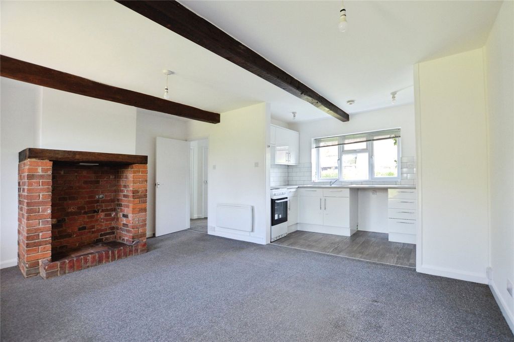 Property photo 2 of 7 Picture No. 12