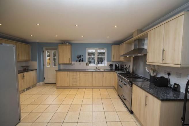 Property photo 2 of 11 Bedroom 1