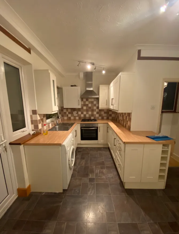Property photo 3 of 5